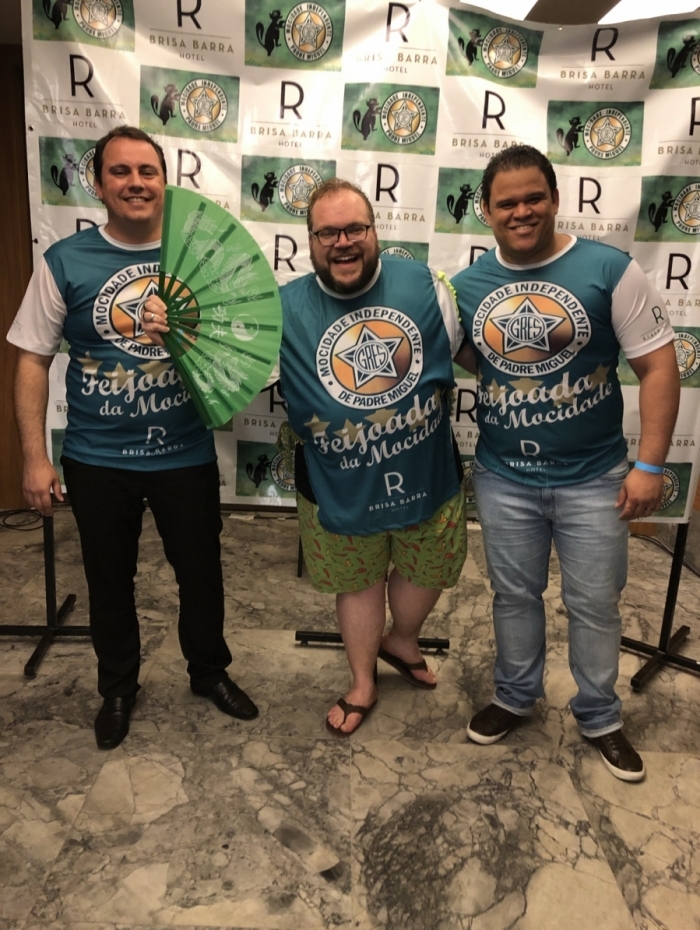 Nelson Degou, gerente de alimentos e bebidas , Rodrigo Teixeira e o gerente geral do Brisa Barra Hotel,Thiago Martínez