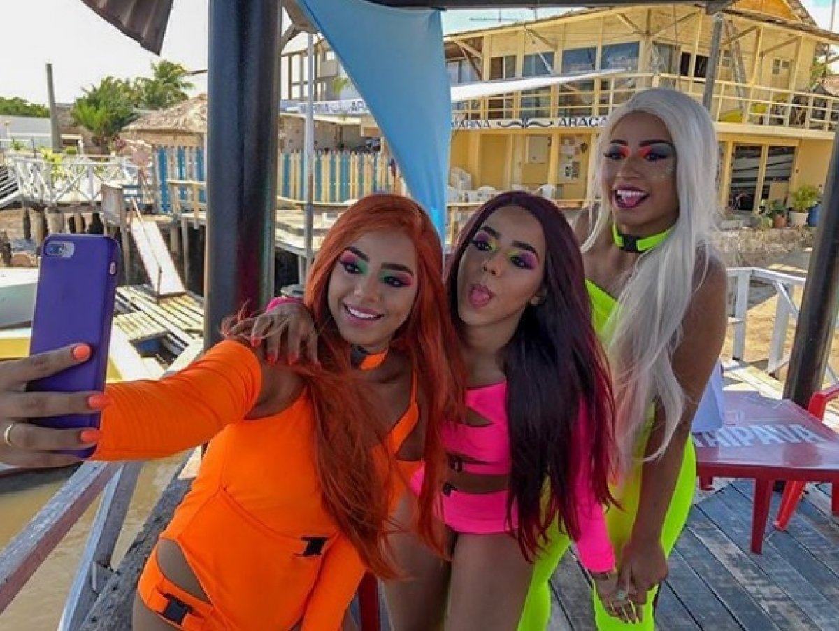 MC Loma e as Gêmeas Lacração lançam clipe "Malévola"