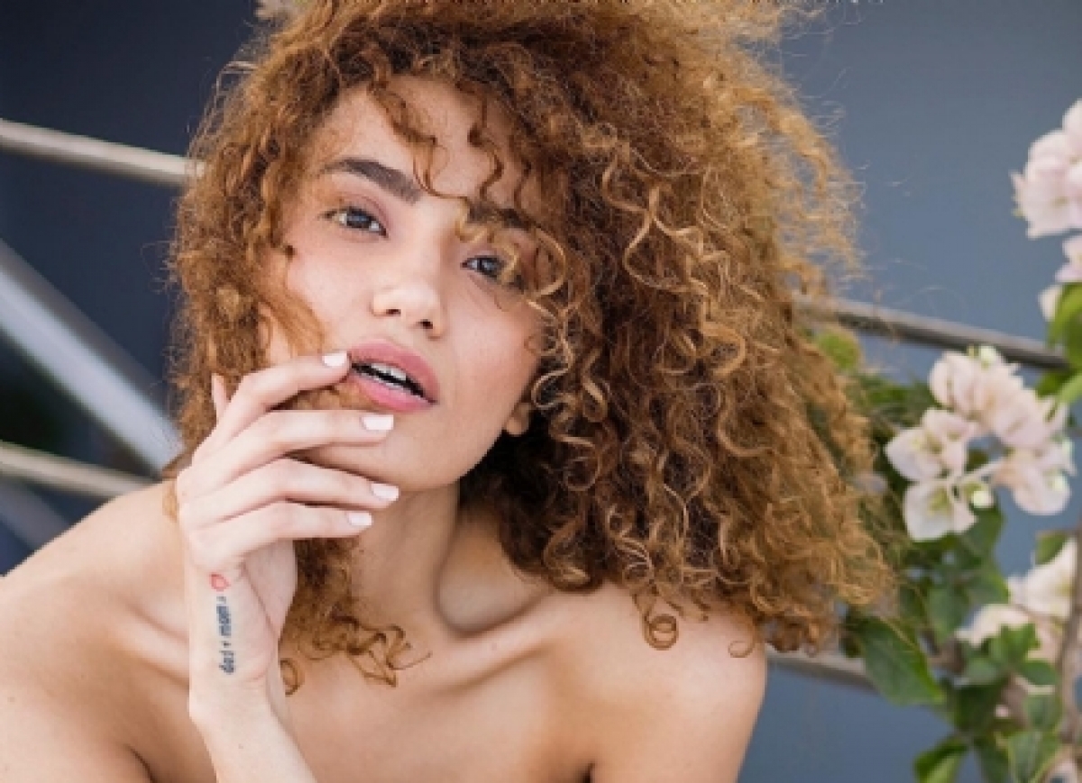 Mahbuba Mammadzada vai meter a mão numa bolada