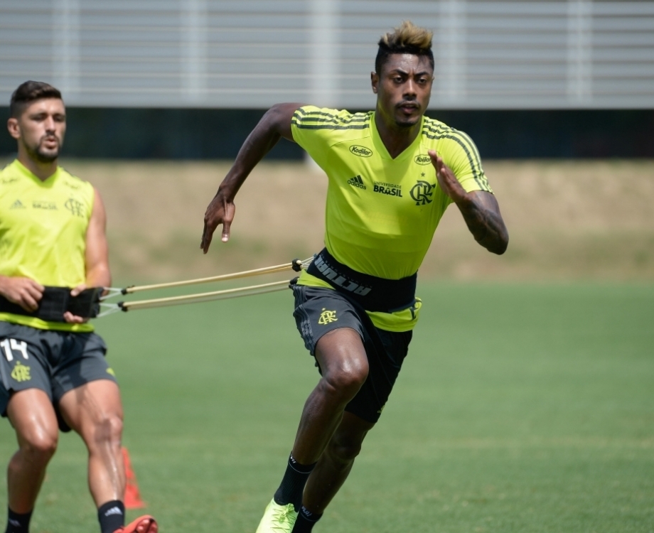 O atacante Bruno Henrique foi eleito o melhor jogador da Libertadores da América e é o vice-artilheiro do Campeonato Brasileiro