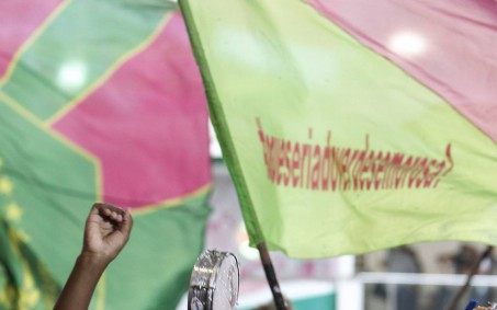 Compositor morre um dia após vencer disputa de samba da Mangueira