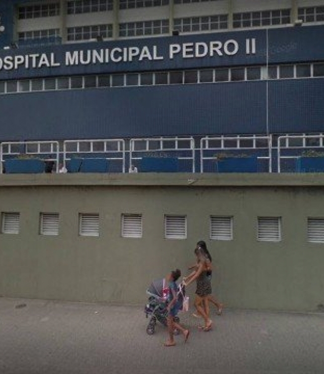 A criança ficou internada no Hospital Municipal Pedro II - Google Street View / Divulgação