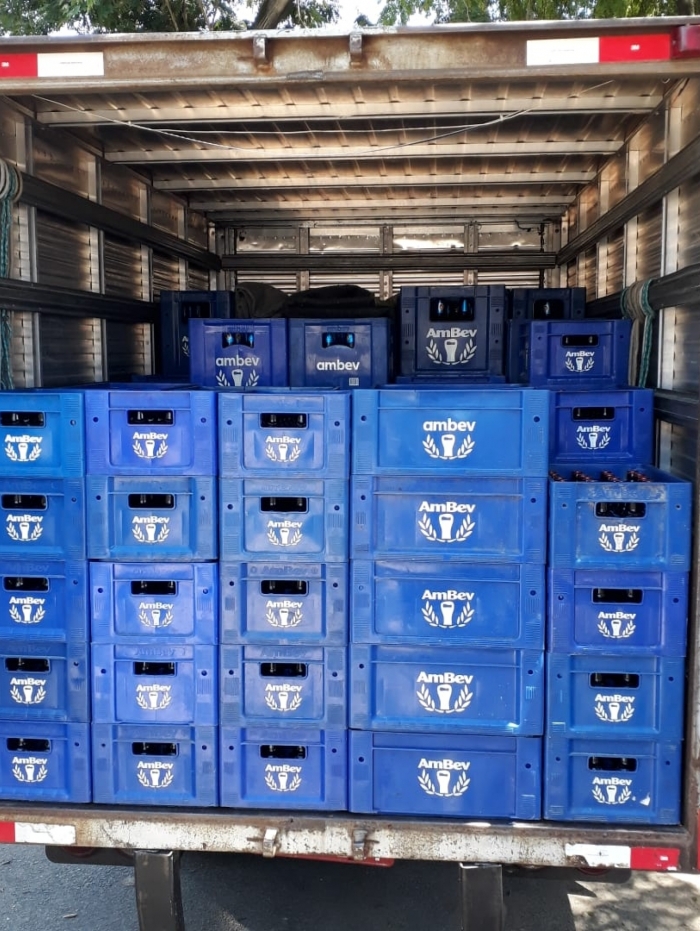 A carga de cerveja foi recuperada intacta, ontem, na comunidade Novo México