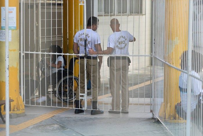 Rio,13/03/2019 - Trag&eacute;dia da Escola Tasso da Silveira - Escola Tasso da Silveira, local da tragedia de 7/5/11, local onde 11 adolescentes foram assassinados, Realengo, zona norte do Rio de Janeiro.Foto: Armando Paiva/ Ag&ecirc;ncia O Dia  Cidade, Escola, Baixada, Comercial, El&eacute;trica