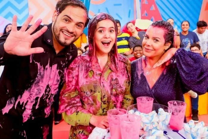 Maisa Faz Fernanda Souza Chorar E Toma Banho De Slime Na Estreia
