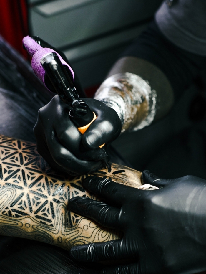 Tatuagens com cinzas de mortos vira febre