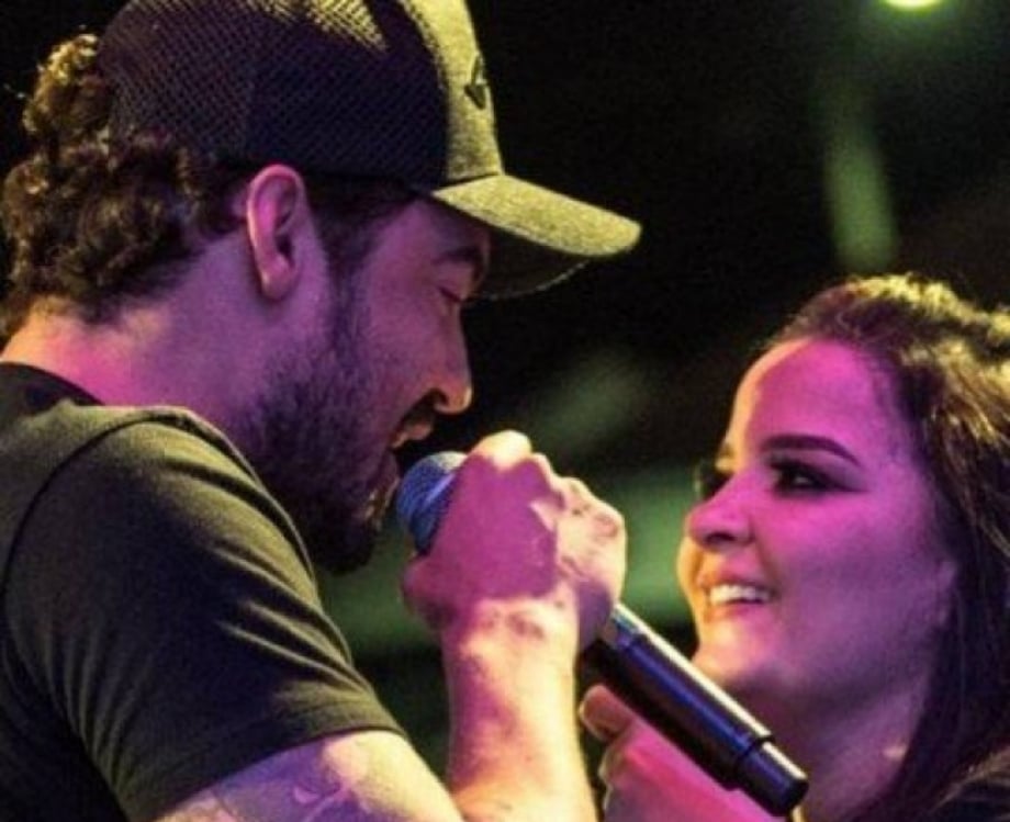 Fernando e Maiara em clima de romance