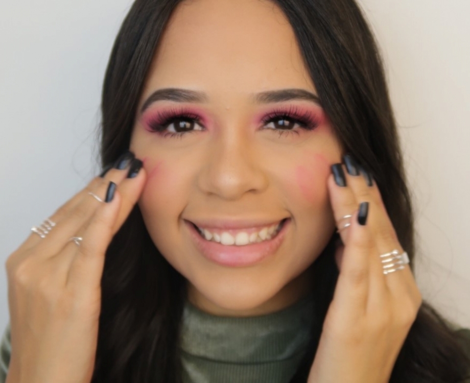 Com batom de apenas R$ 6,90, blogueira Laura Brito usa criatividade e cria tutorial de maquiagem