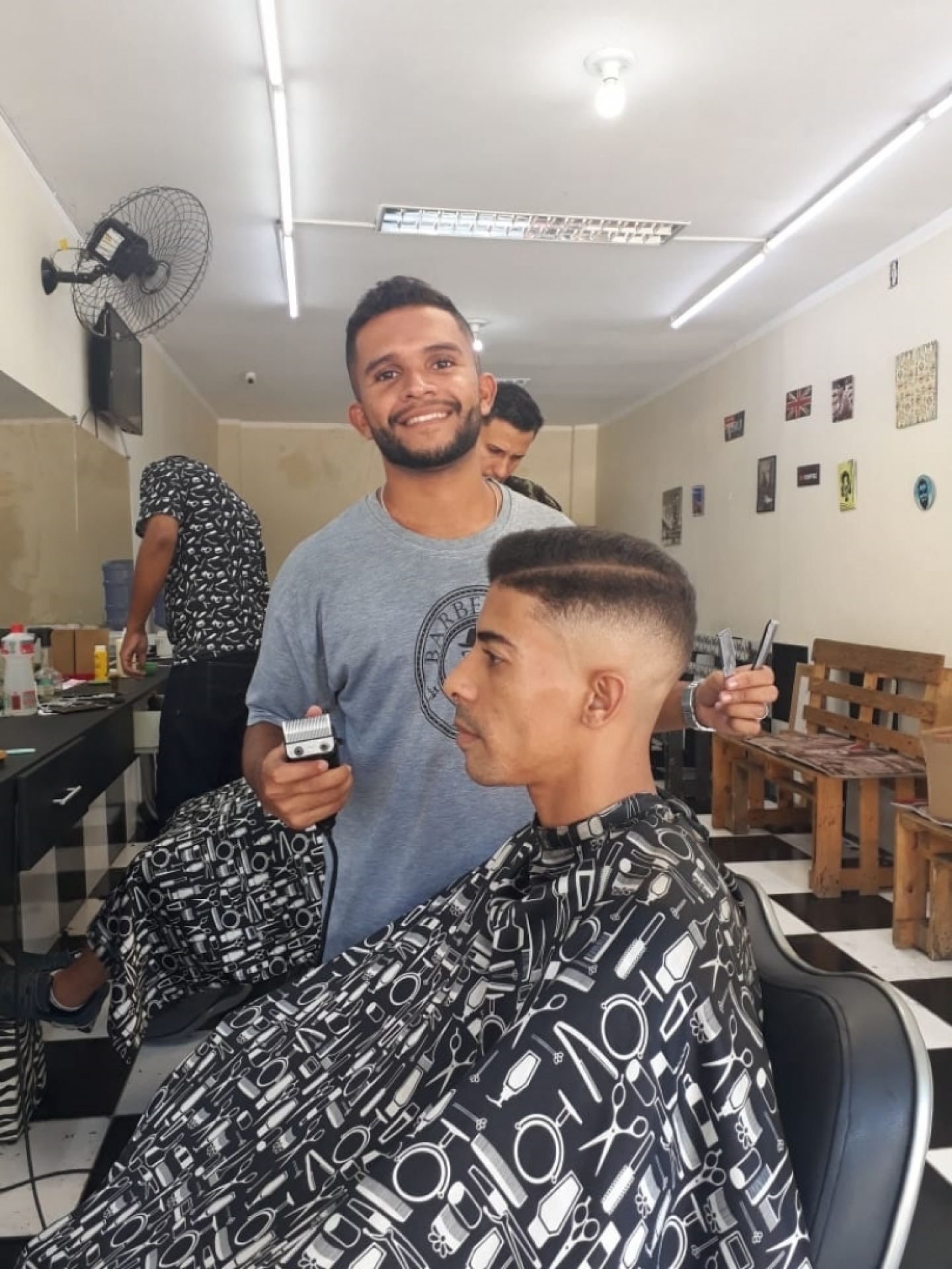 Nego Ney na gravação do clipe da sua música, que contou com a presença de famosos