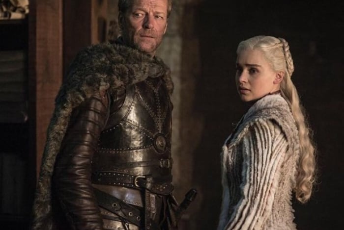 Iain Glen, Jorah Mormont, e Emilia Clarke, Daenerys, em novas fotos de 'Game of Thrones'
