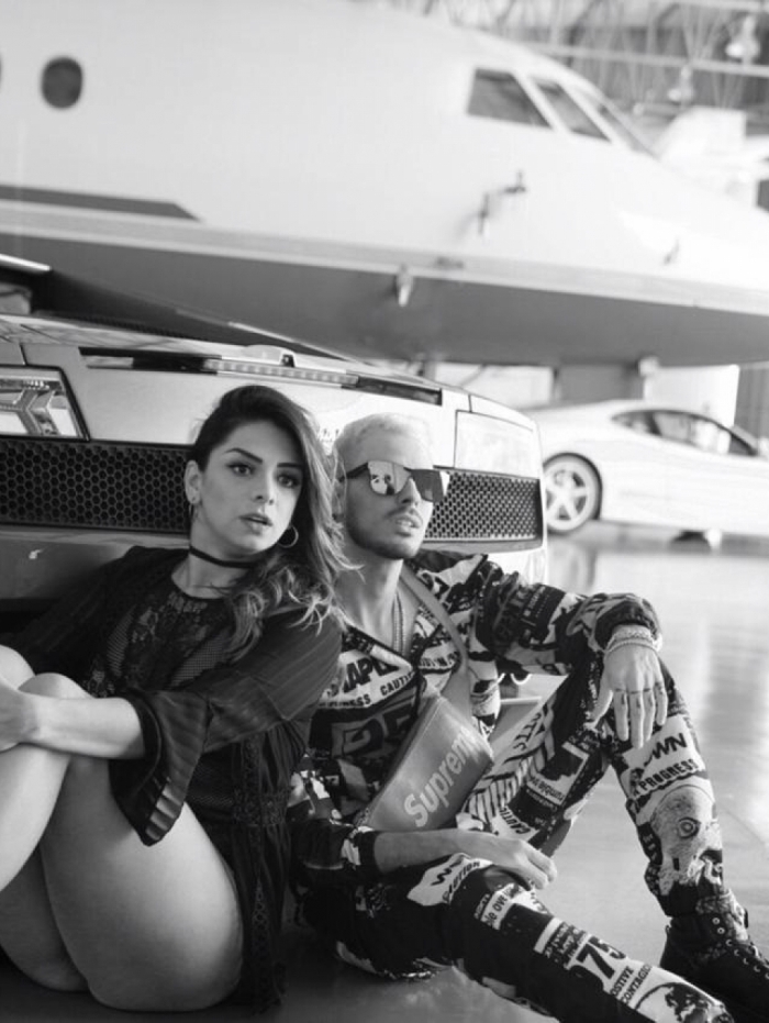 Tainá Grando é protagonista do novo clipe de Fê Ribeiro 'Vem Não Para'