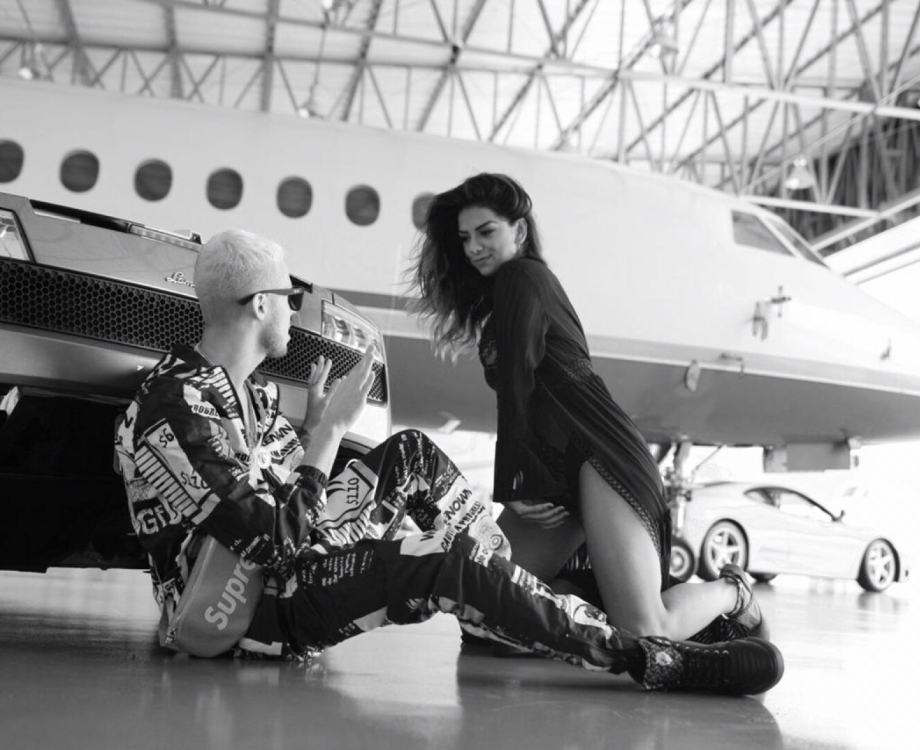 Tainá Grando é protagonista do novo clipe de Fê Ribeiro 'Vem Não Para'