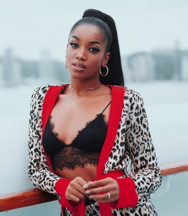 Iza comemora o bom momento na vida e carreira