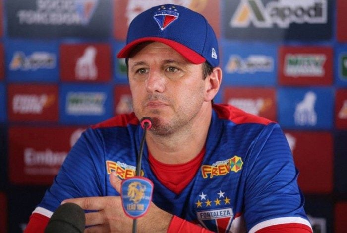 Rogério Ceni está na mira do Flamengo