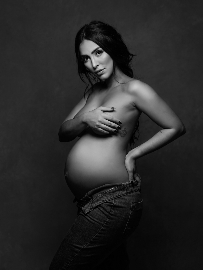 Na reta final da gravidez, Jade Seba posa para ensaio