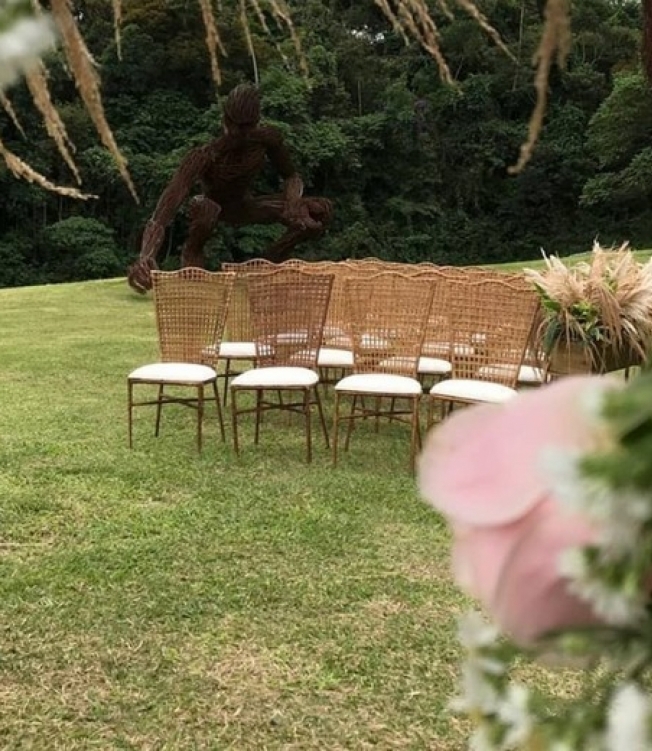 A confeiteira responsável pela decoração da mesa e pela gastronomia do evento mostrou alguns detalhes do casamento