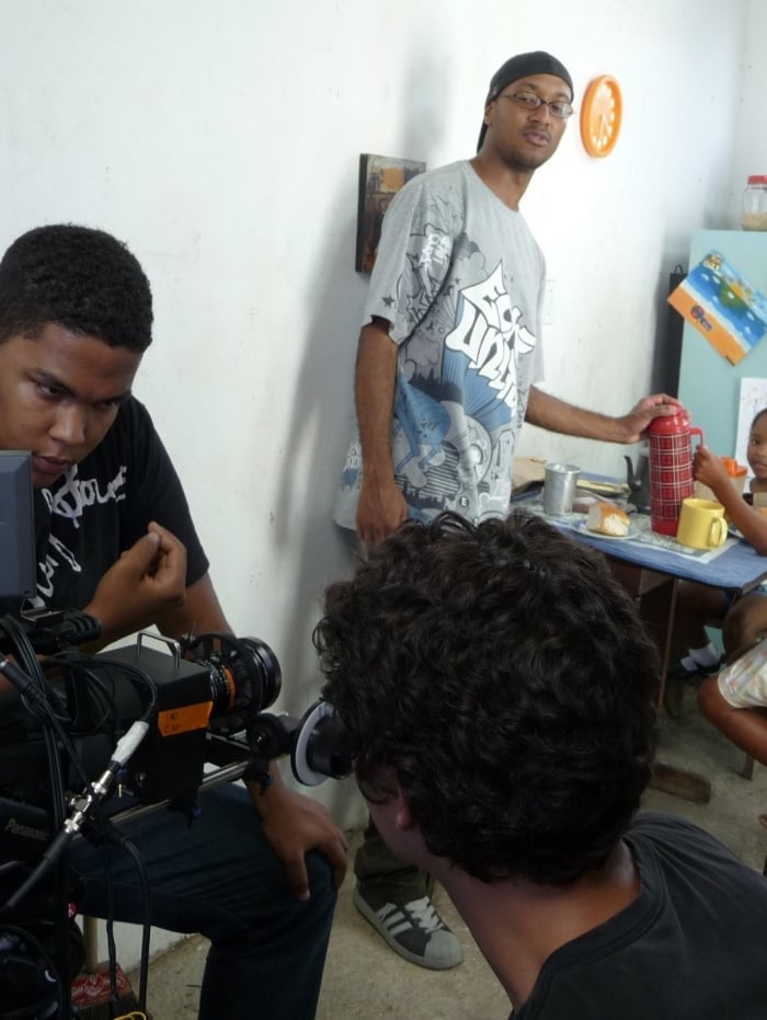 Projeto oferece aulas de cinema em comunidades do Rio