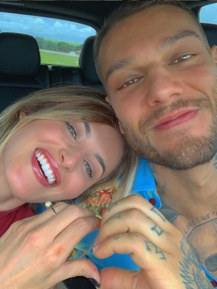 Lucas Lucco quer avan&ccedil;ar no relacionamento com Lorena Carvalho 
