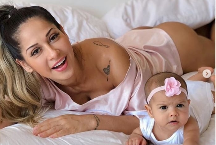 Mayra Cardi e a filha Sophia