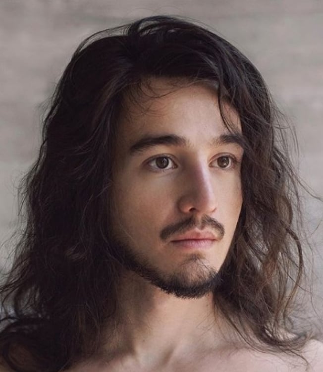 Tiago Iorc reapareceu e lançou álbum visual - fotos de Reprodução Instagram