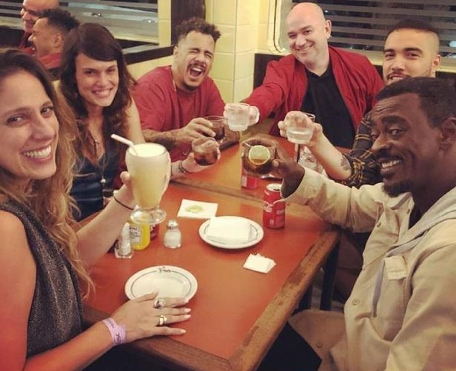 Seu Jorge aparece em fotos com neta de Lima Duarte e fãs especulam retorno do casal
