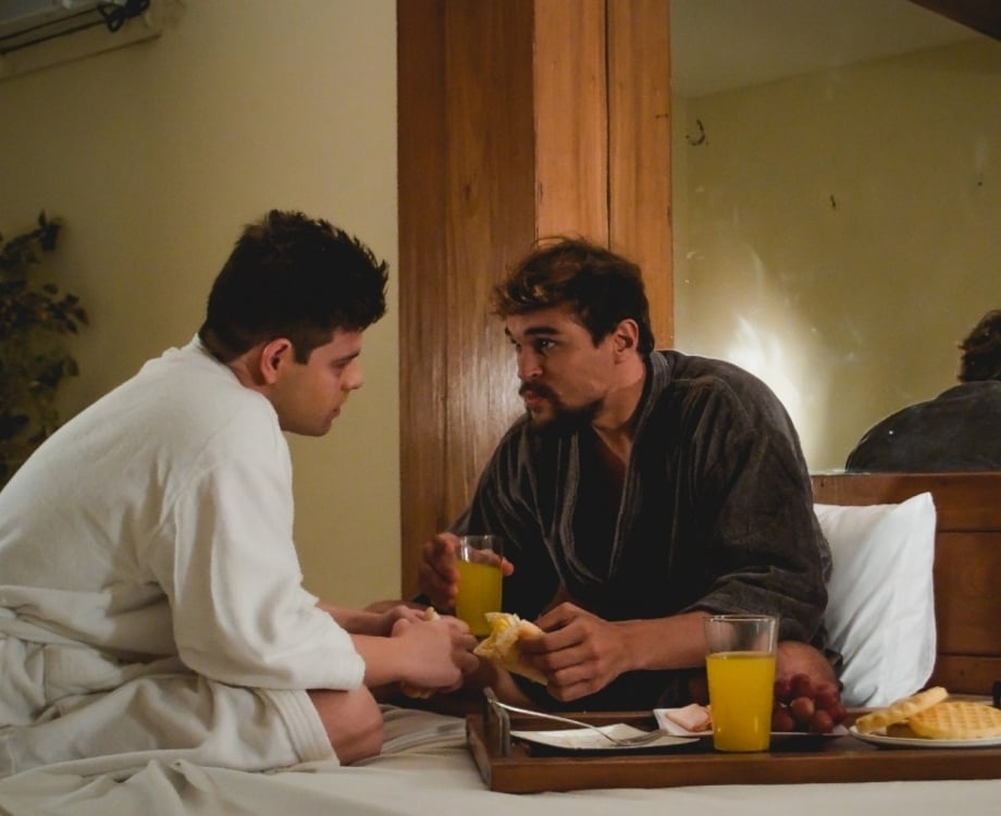 Cena do filme Resistir para recome&ccedil;ar