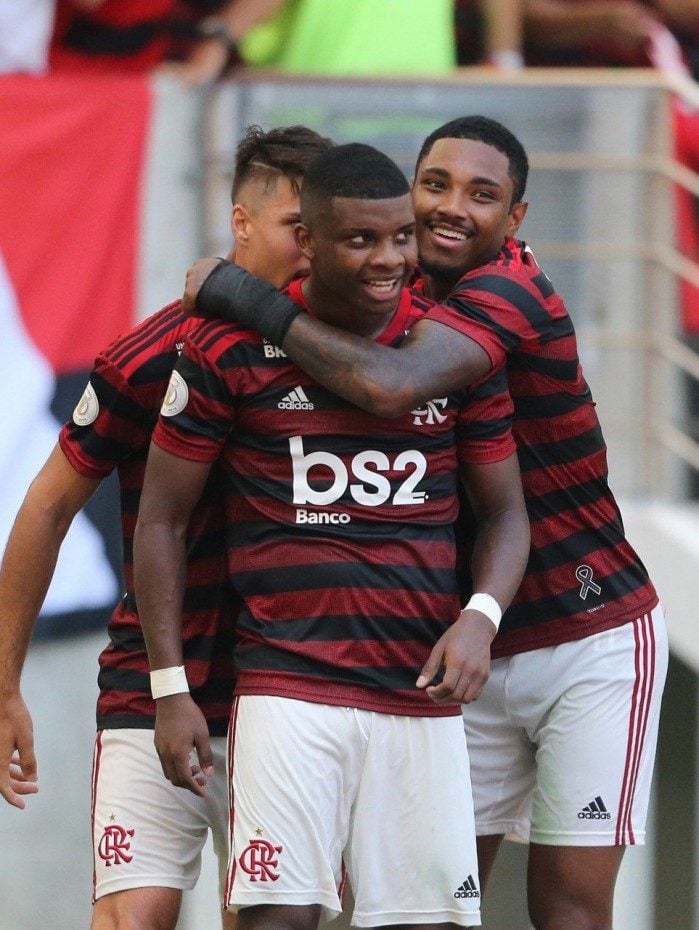 CAMPEONATO BRASILEIRO  2019 - Flamengo x Chapecoense se enfrentam no Est&aacute;dio Maracan&atilde; pela 4a Rodada. Na foto o Lincoln, comemora seu gol com Thuler e Vitinho: Daniel Castelo Branco / Ag&ecirc;ncia O Dia