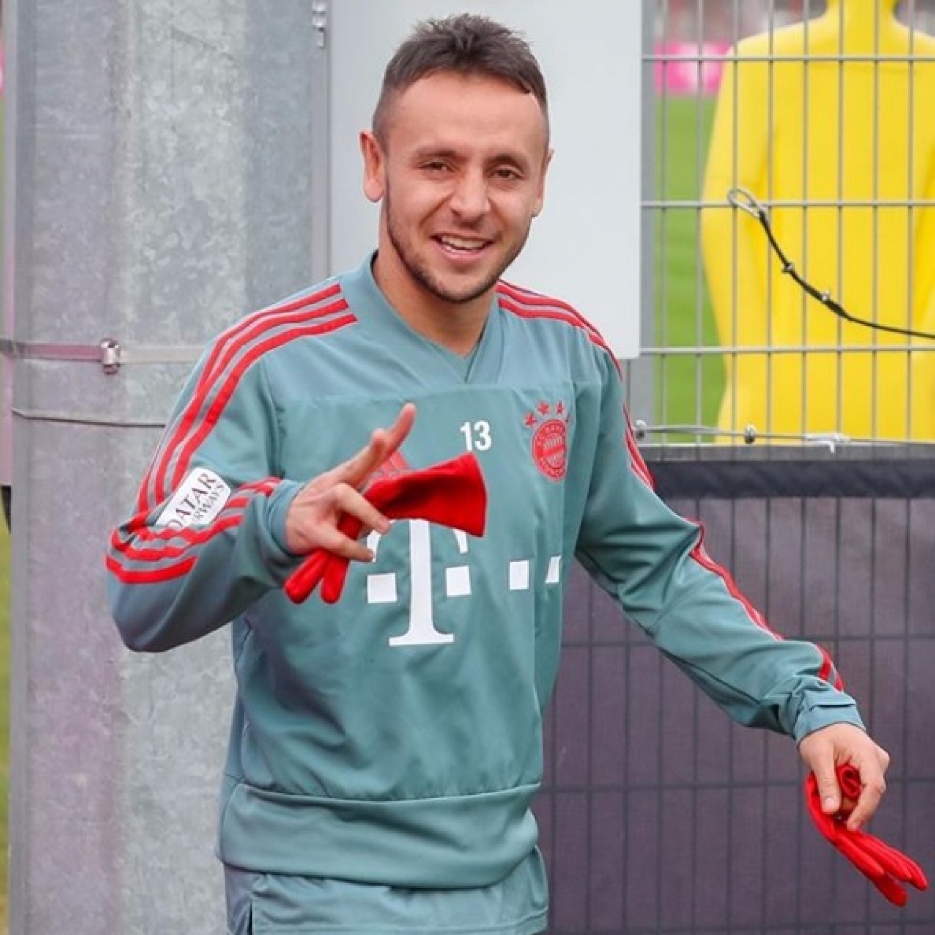 O lateral-direito Rafinha se despediu do Bayern de Munique - REPRODUÇÃO INSTAGRAM