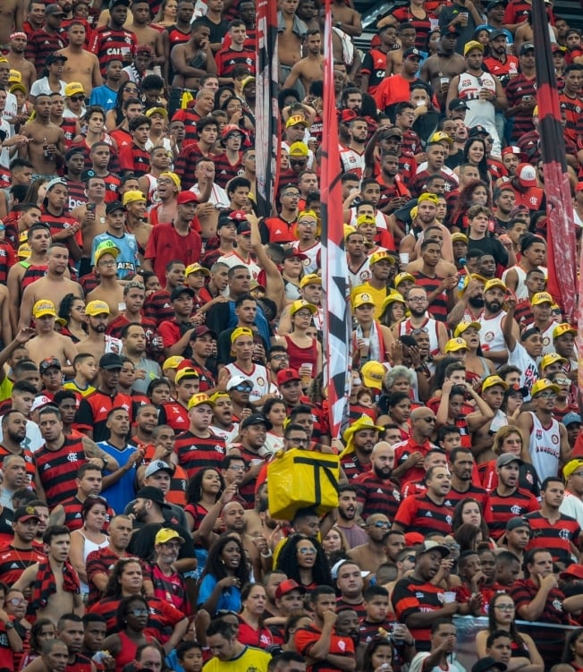Torcida do Flamengo no Maracanã; mascote Urubu surgiu em 1969 - ALEXANDRE VIDAL / FLAMENGO