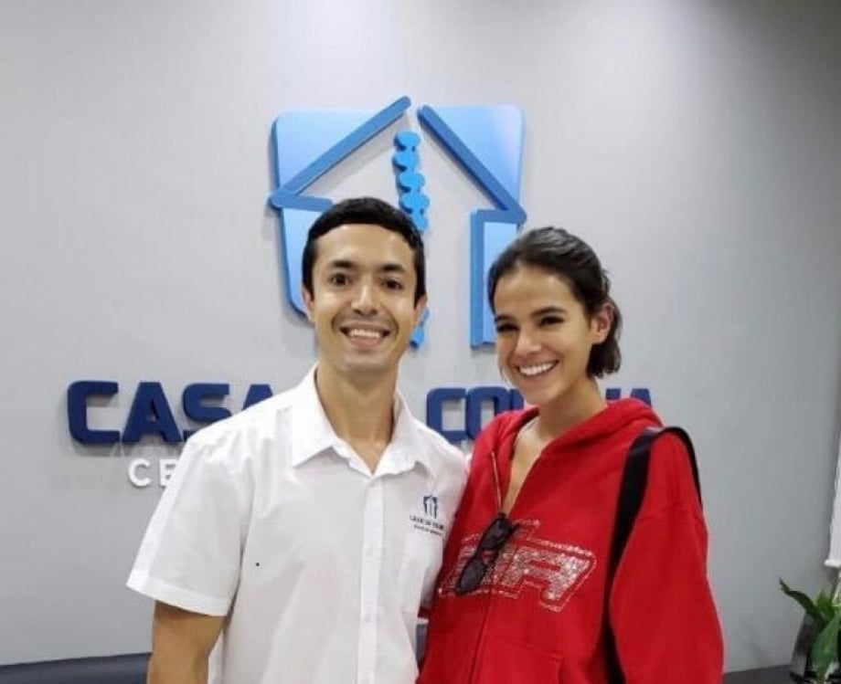 Bruna Marquezine tamb&eacute;m faz quiropraxia com o Dr Lucas Rech