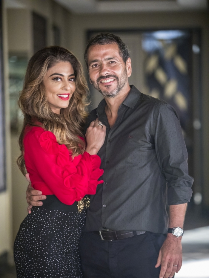 Amadeu (Marcos Palmeira) vai atr&aacute;s de Maria da Paz (Juliana Paes)