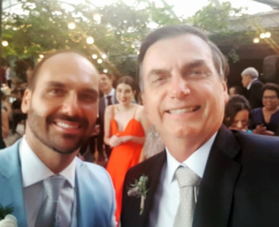 Jair Bolsonaro posou com o filho