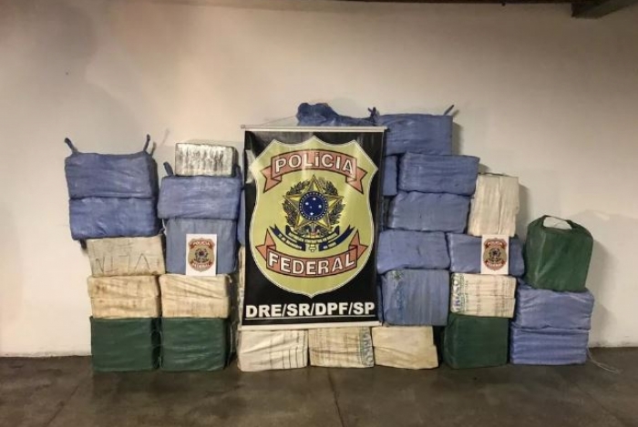 Polícia Federal apreende quase uma tonelada de cocaína no interior de São Paulo