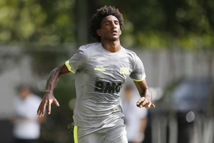 O atacante Talles Magno é um dos destaques da base do Vasco