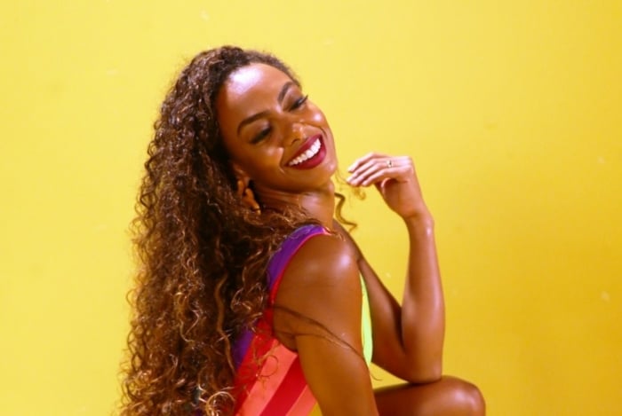 Dandara (Dandara Mariana), em 'Verão 90'