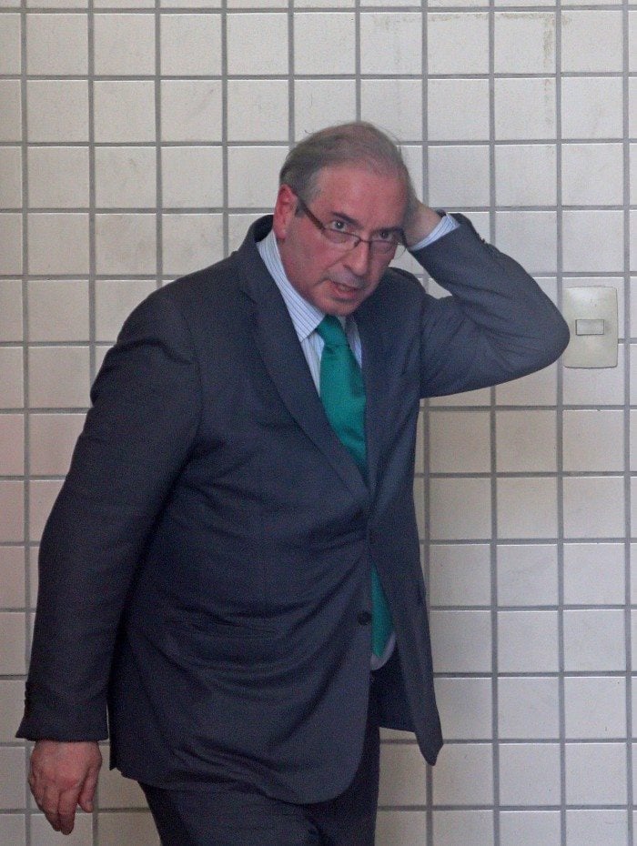 Eduardo Cunha chegando no IML para fazer exame de corpo delito para ir posteriormente para o Pres&iacute;dio de Bangu 8. Foto: Daniel Castelo Branco / Ag&ecirc;ncia O Dia