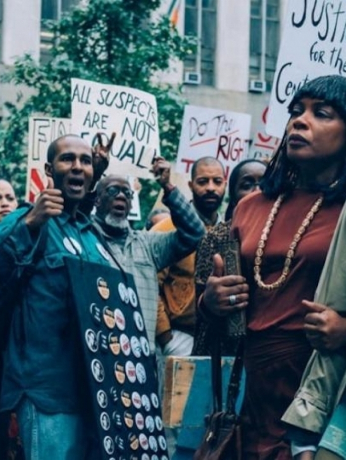 Cena da série 'Olhos que Condenam'