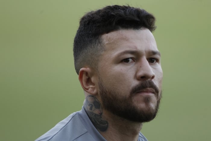 O atacante Rossi deixou claro que seu pensamento está no Vasco