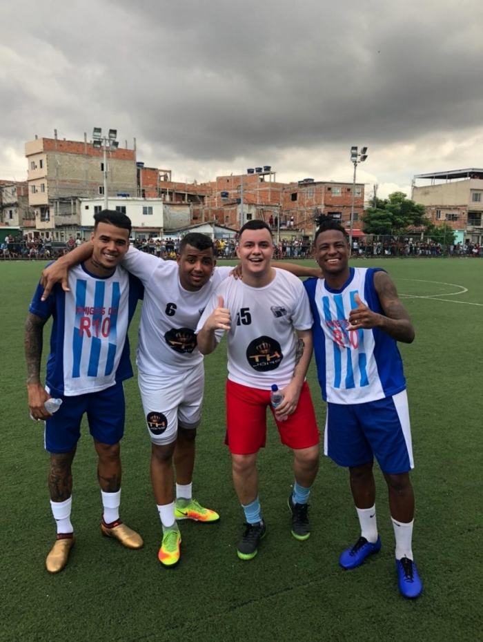 Os jogadores Roobert (Hoi King - China ),  Kenedy (Chelsea), o empresário Lucas Jornal e o empresário Thiego Santos (TH Joias)