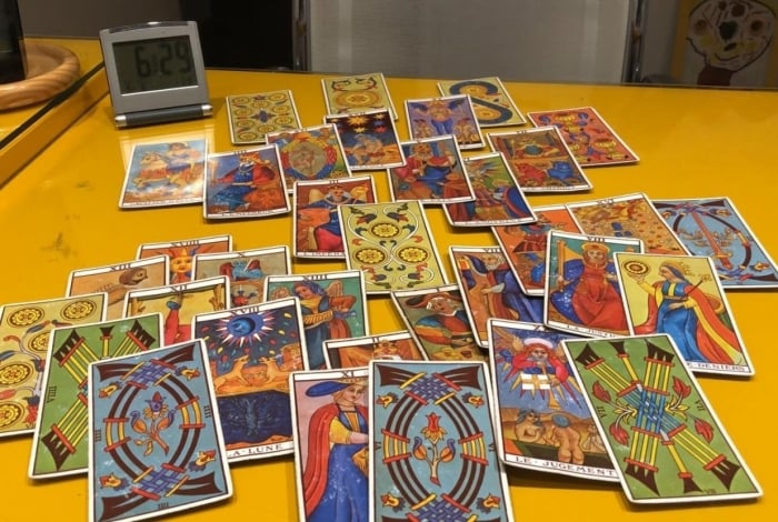 Tarô pede união de casal, Pai Sérgio fala em praga de ex e Aparecida Liberato recomenda reorganização