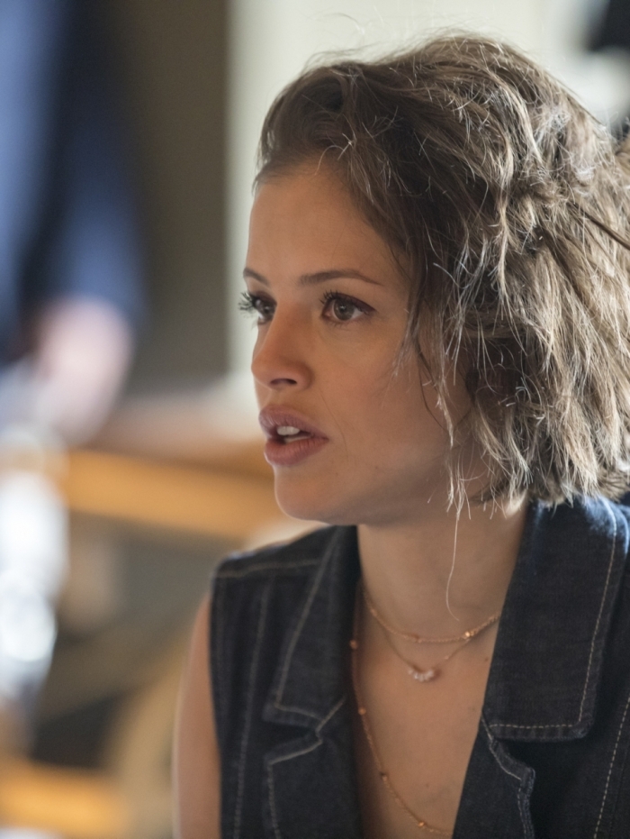 Josiane ir&aacute; parar atr&aacute;s das grades