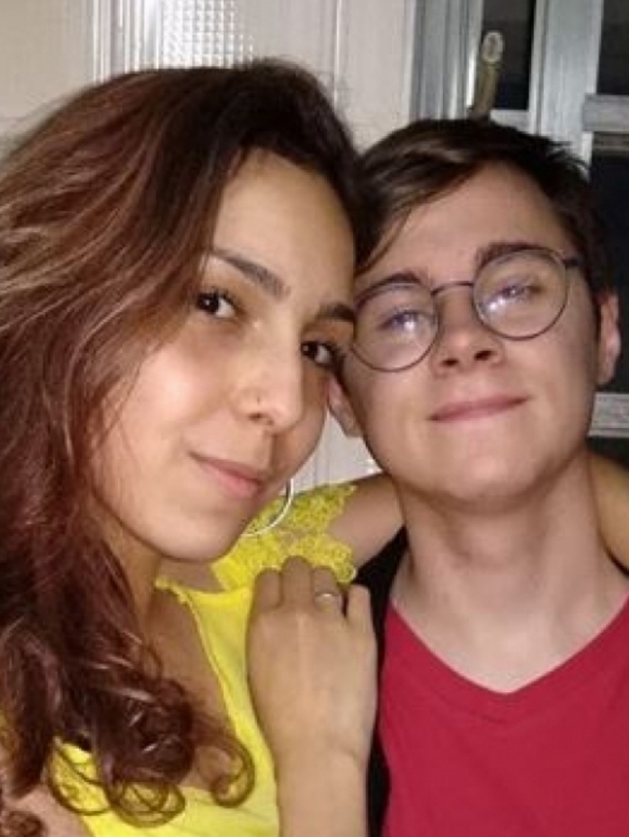 Rafael Miguel publicou uma homenagem ao primeiro ano de namoro no dia 31 de março: 'Eu te amo demais, mulher maravilhosa!'