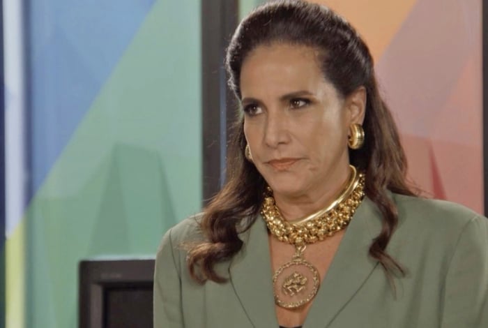 Mercedes (Totia Meireles), em 'Verão 90'