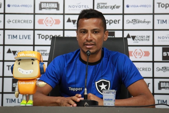 Cícero aposta no crescimento do Botafogo