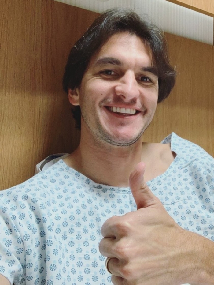 O zagueiro Matheus Ferraz se recupera bem após cirurgia no joelho