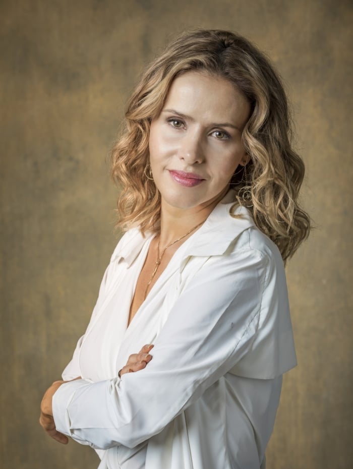 Teresa (Leona Cavalli), em 'Órfãos da Terra'