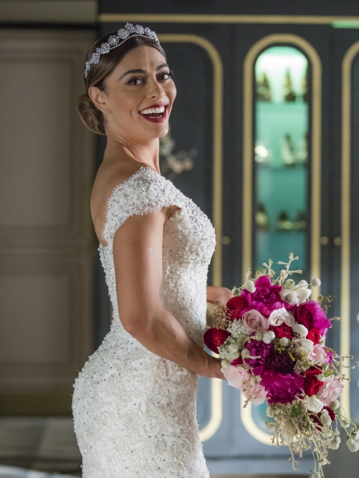 Maria Da Paz (Juliana Paes) vestida de noiva, em 'A Dona do Pedaço'