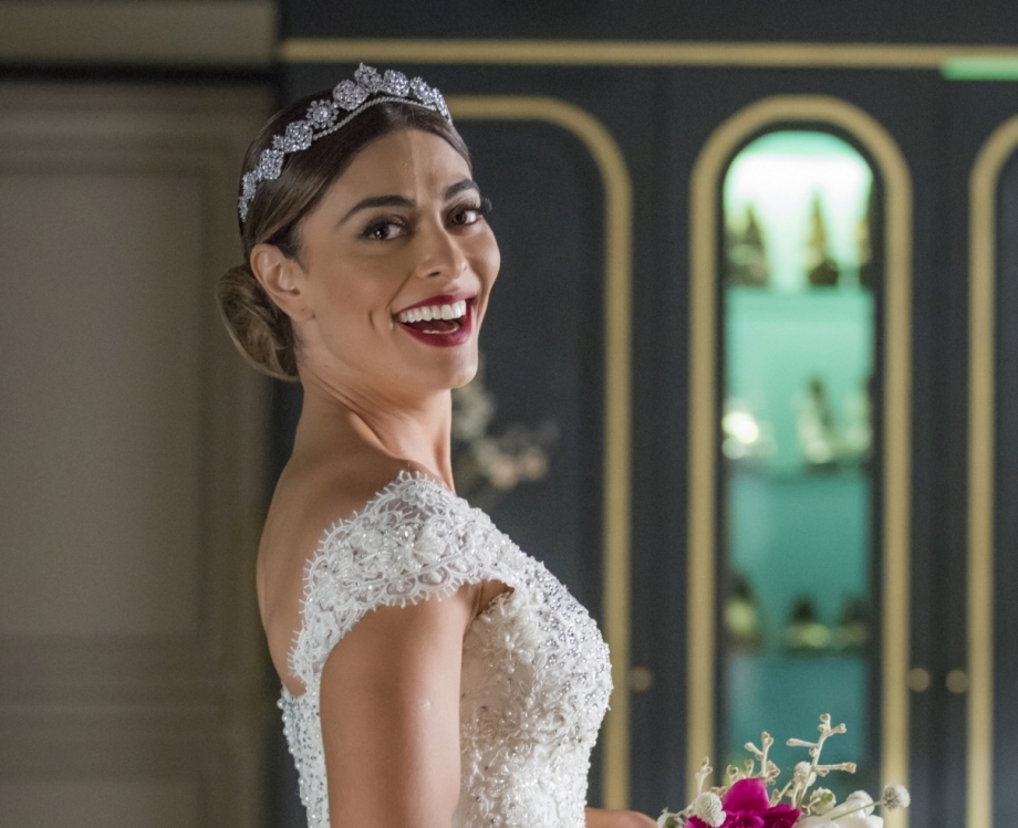 Maria Da Paz (Juliana Paes) vestida de noiva, em 'A Dona do Peda&ccedil;o'