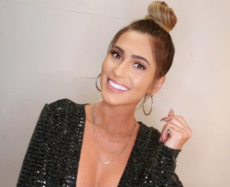 L&iacute;via Andrade