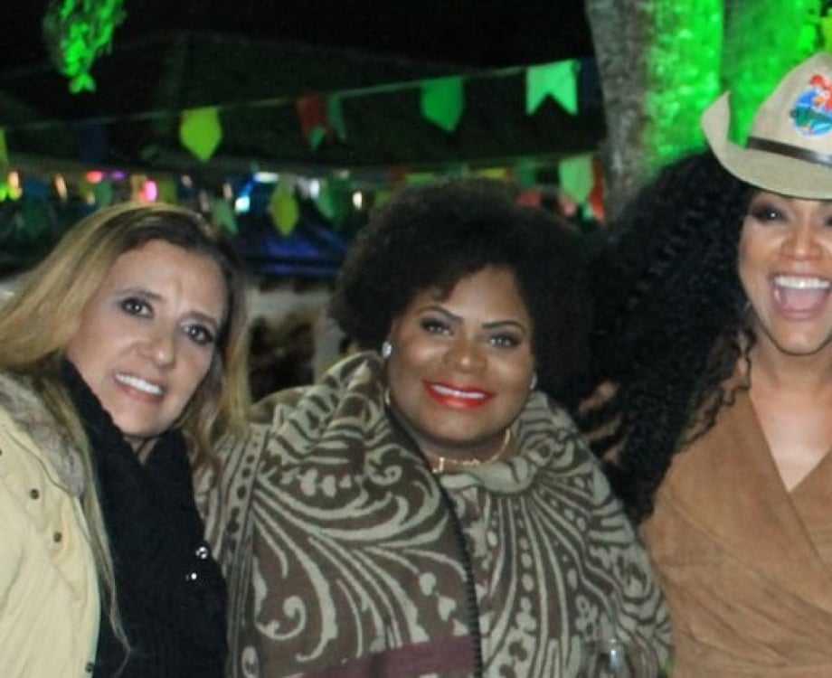 Jojo Todynho, Rita Cadillac e outros famosos curtem Arraiá Beneficente em São José dos Campos